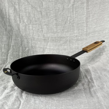 11" (28cm) Spun Iron Sauteuse with front handle