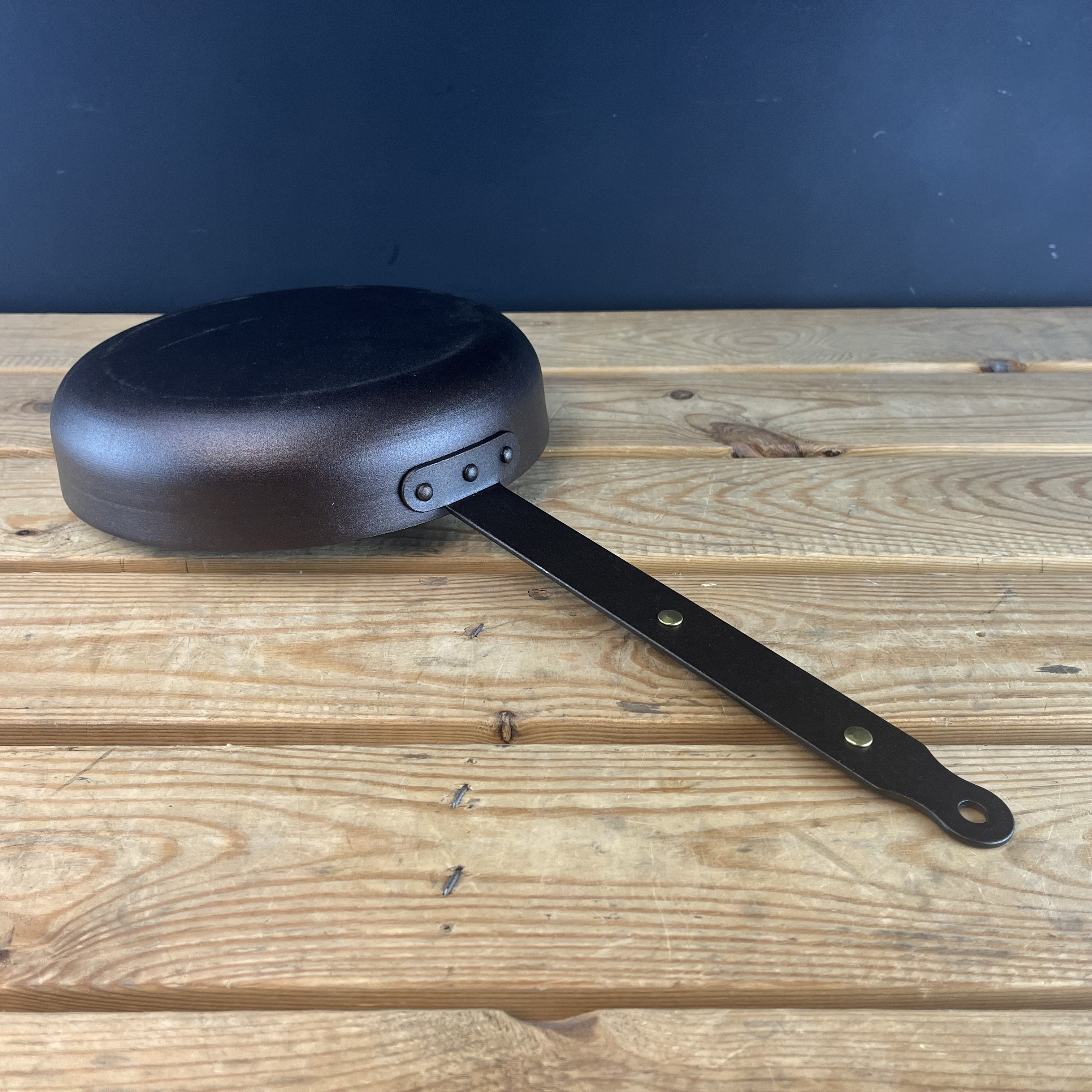 Cast Iron Pancake Pan 23cm Wood Handle