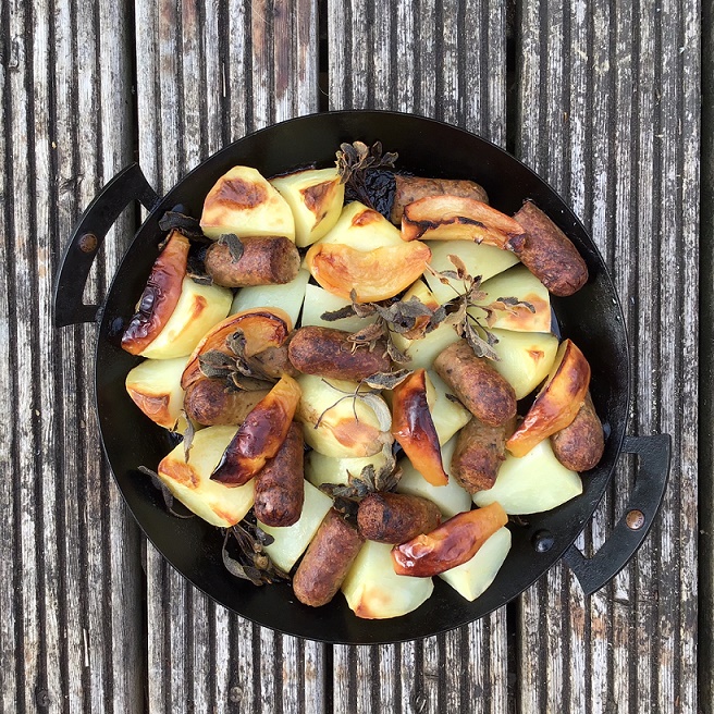 Christmas Iron: Iwachu Omelette Pan : r/castiron